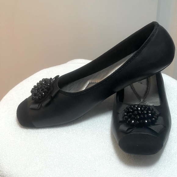 Pierre Dumas Moni Bead Ballet Flat Shoes - Picture 3 of 3